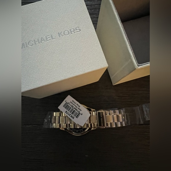 Michael Kors Gold Watch - Picture 2 of 5